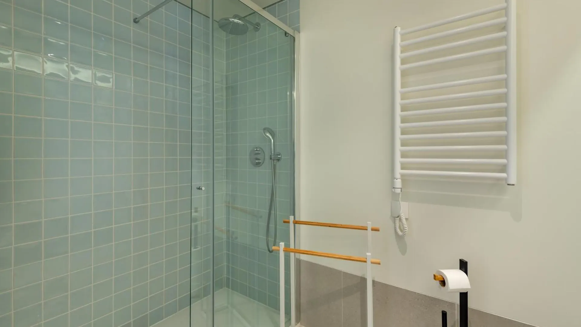 Apartamento Cond Bayline - Corvina - Spa - Pool - Gym - Beach - By Bedzy Armação de Pêra Portugal